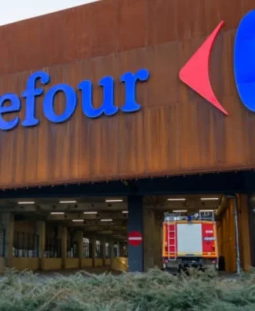 sabanci-holdingin-carrefoursa-magazalarini-a101-ve-anpagrossa-satacagi-iddia-edildi