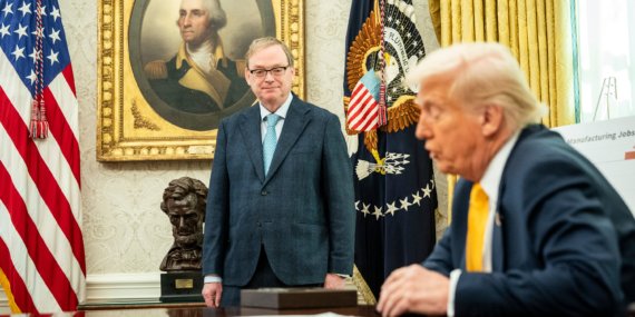 Trump, Ukrayna’dan nadir elementi aldı