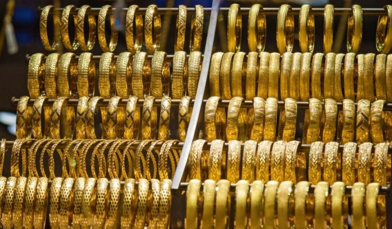 yapracik-kuyumcu-altin-bilezikler-001-1024x683