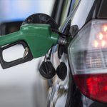 benzin-ve-motorine-indirim-xwwj