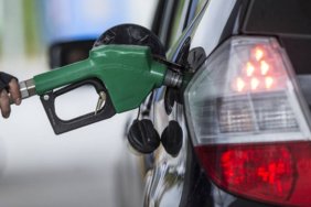 benzine-gece-yarisi-150-liralik-zam-geliyor-jlbq